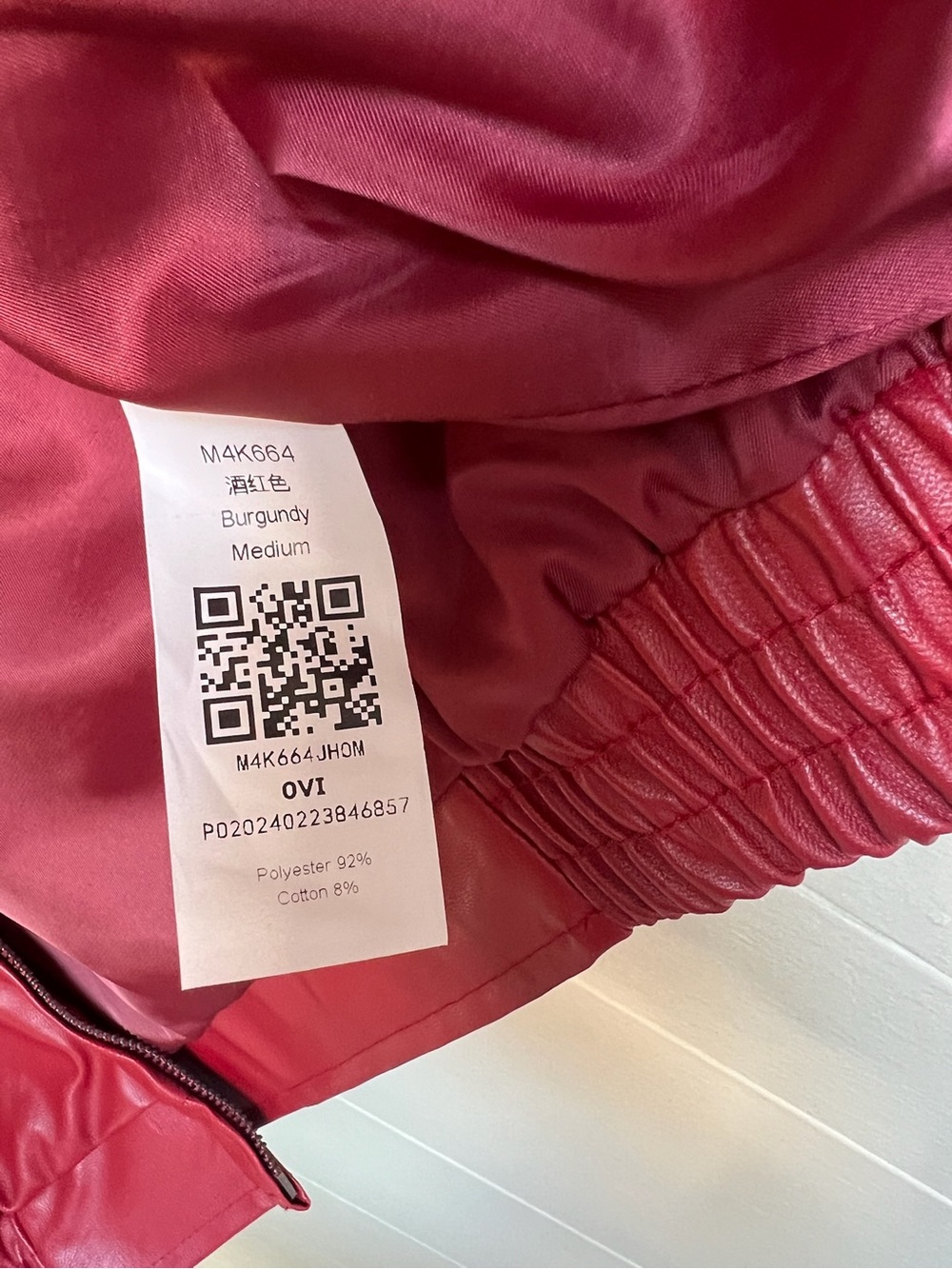 Red jacket - Picture 3 of 3